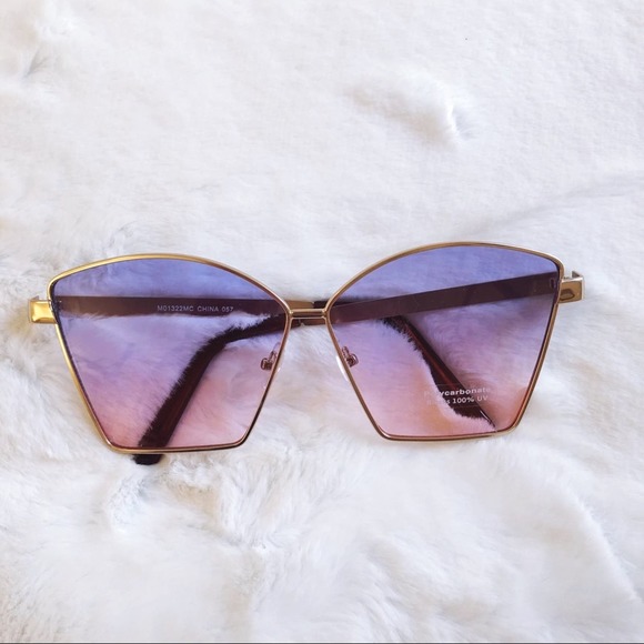Aubrey Purple Gradient Oversized Sunglasses - Picture 2 of 8